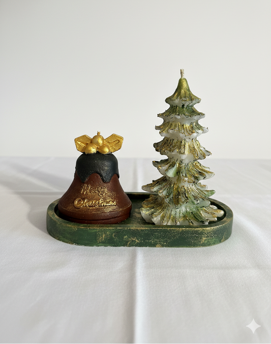 Yılbaşı Işıltısı: Noel Ağacı ve Puding Mum & Dekoratif Tepsi Seti